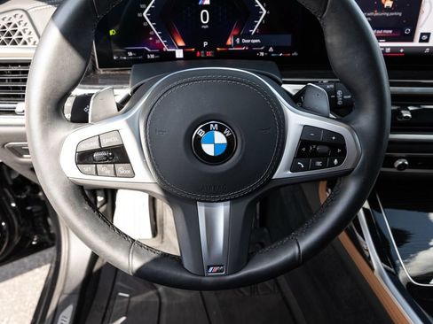 Used 2025 BMW X7 xDrive40i w/ M Sport Package AWD/4WD image 28