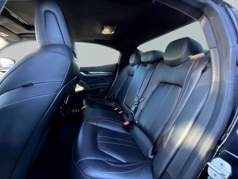 Used 2017 Maserati Ghibli image 21