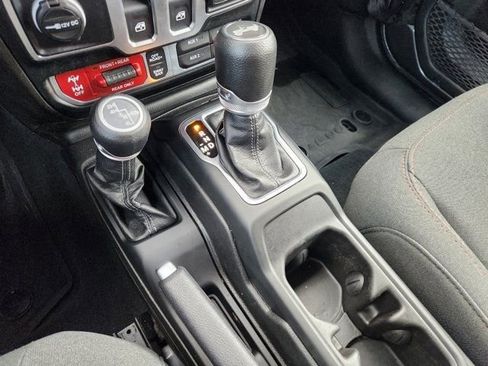 Used 2024 Jeep Wrangler Rubicon w/ Safety Group image 23