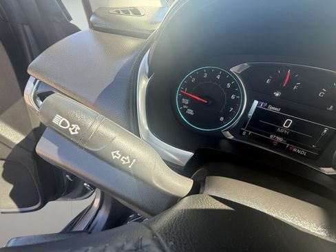 Used 2018 Chevrolet Traverse LT FWD image 21