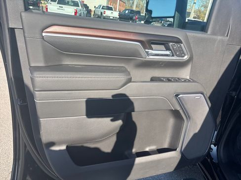 New 2026 GMC Sierra 2500 Denali w/ Denali Reserve Package image 14