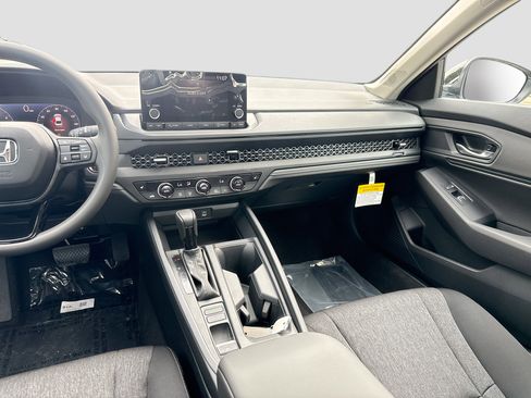 New 2025 Honda Accord SE image 17