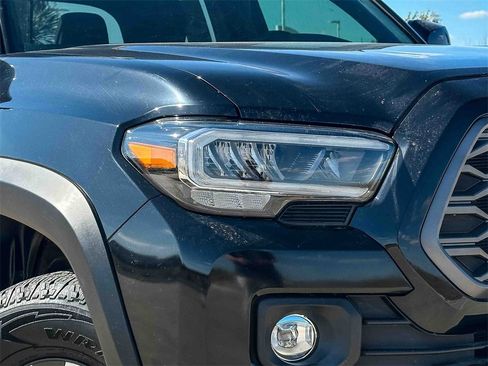 Used 2021 Toyota Tacoma TRD Off-Road image 10