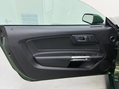 Used 2022 Ford Mustang GT RWD image 15