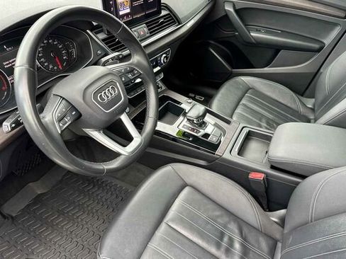 Used 2021 Audi Q5 2.0T Premium w/ Convenience Package image 7