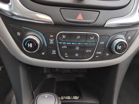 Used 2018 Chevrolet Equinox Premier image 29