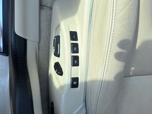 Used 2016 Volvo XC60 T5 Premier image 13