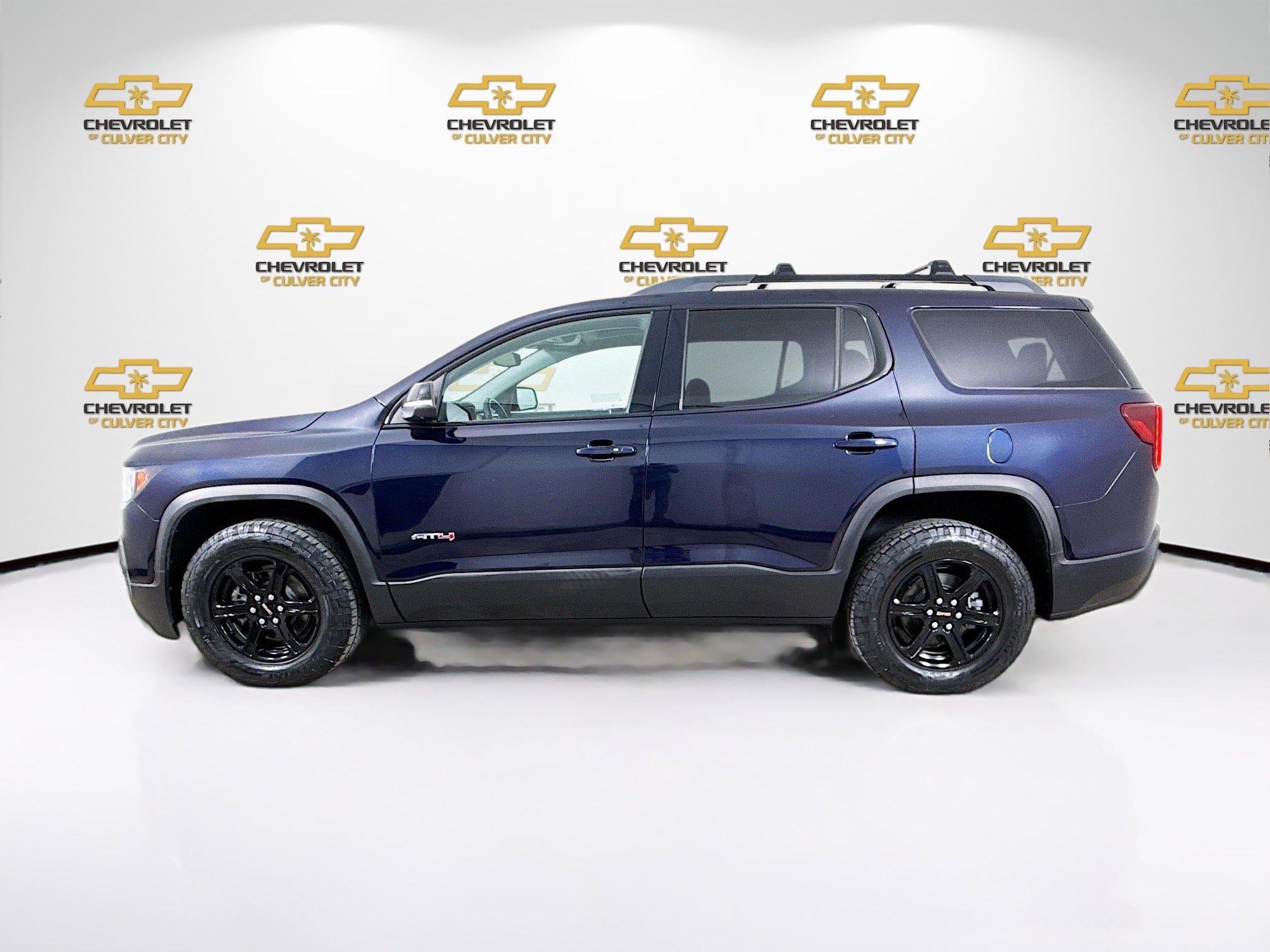 Used 2022 GMC Acadia AT4 w/ Technology Package AWD/4WD image 5