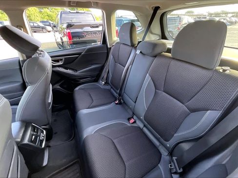 Used 2020 Subaru Forester Premium AWD/4WD image 21