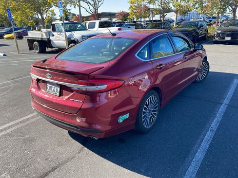 Used 2017 Ford Fusion Energi Titanium FWD image 4