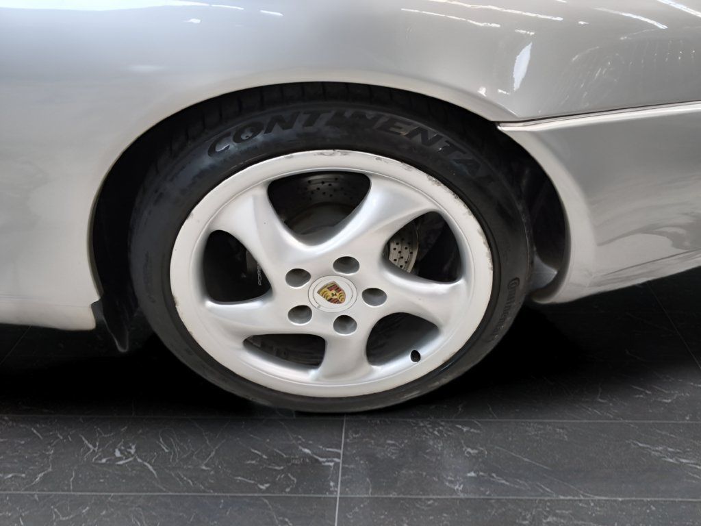 Used 2001 Porsche 911 Carrera RWD image 31