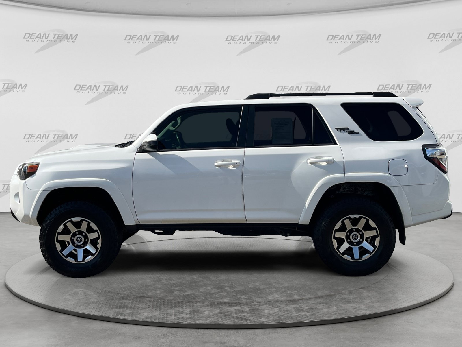 Used 2019 Toyota 4Runner TRD Off-Road AWD/4WD image 4