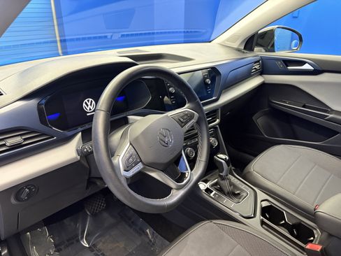 Used 2023 Volkswagen Taos SE image 11