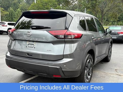 Used 2025 Nissan Rogue SV AWD/4WD image 8