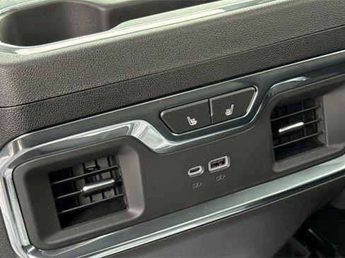 New 2026 GMC Sierra 2500 Denali w/ Denali Reserve Package image 14