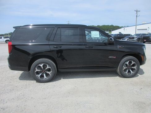 New 2026 GMC Yukon AT4 w/ AT4 Premium Plus Package AWD/4WD image 3