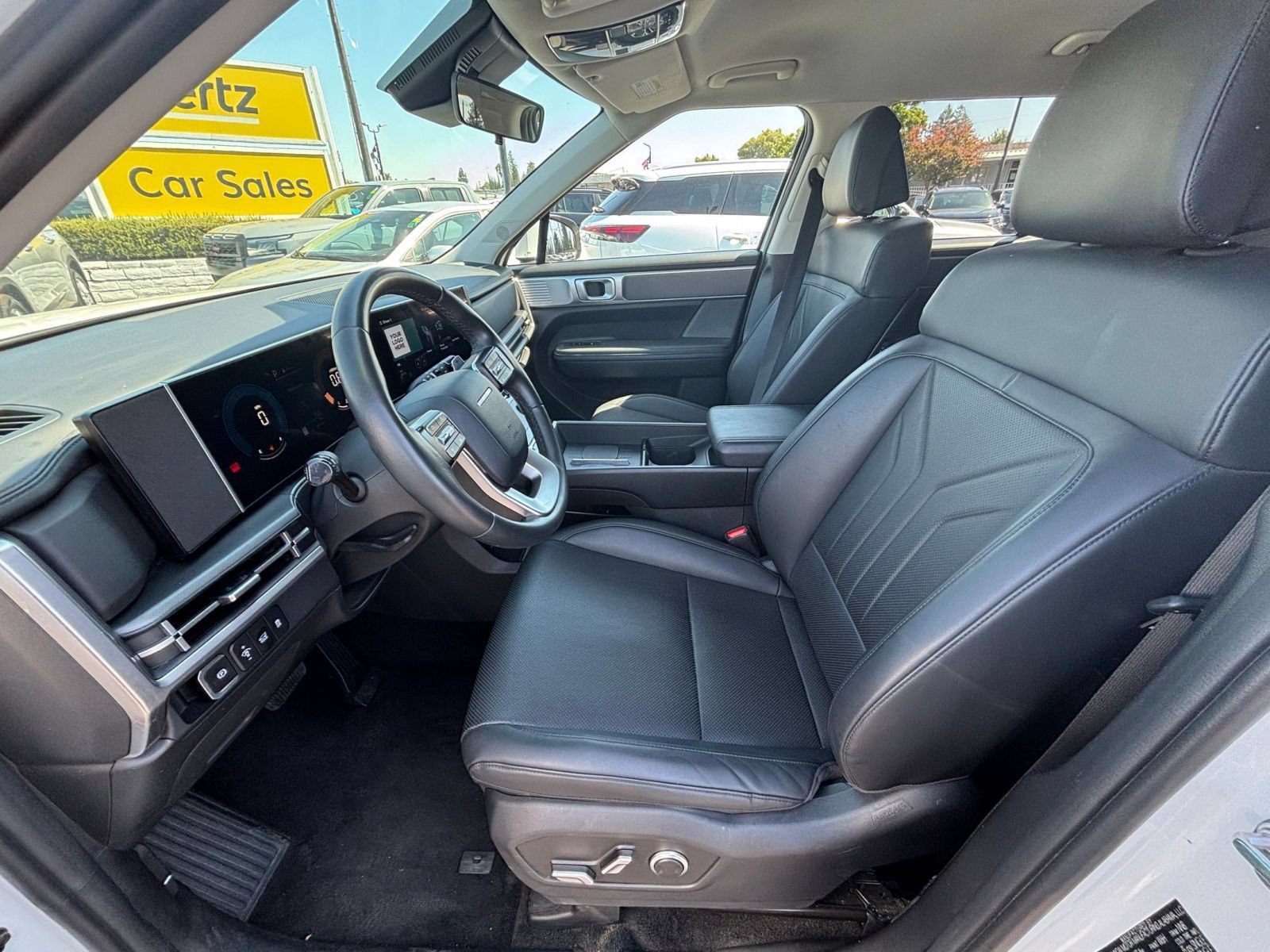 Used 2025 Hyundai Santa Fe SEL AWD/4WD image 29