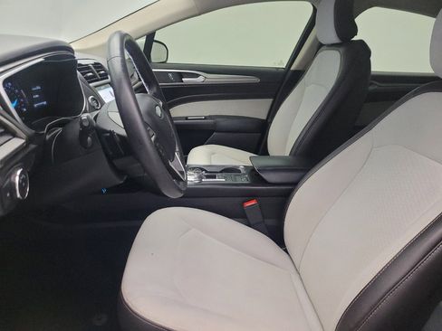 Used 2019 Ford Fusion SE w/ Equipment Group 151A FWD image 17