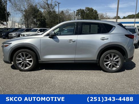 Used 2019 MAZDA CX-5 Grand Touring image 2
