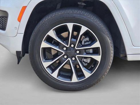 Used 2021 Jeep Grand Cherokee L Overland w/ Advanced Protech Group III image 19