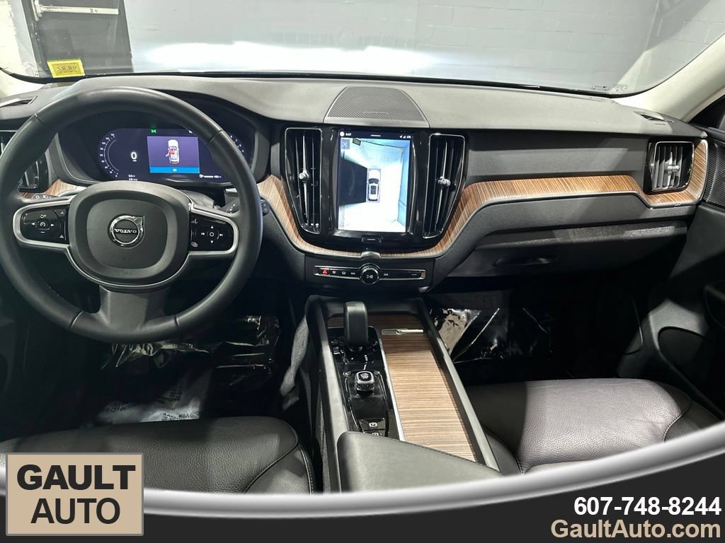 Used 2023 Volvo XC60 B5 Plus AWD/4WD image 7