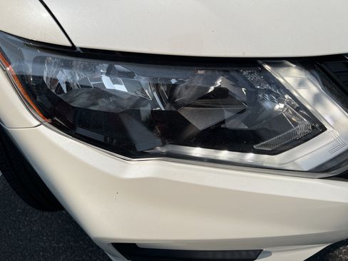 Used 2020 Nissan Rogue SV AWD/4WD image 15