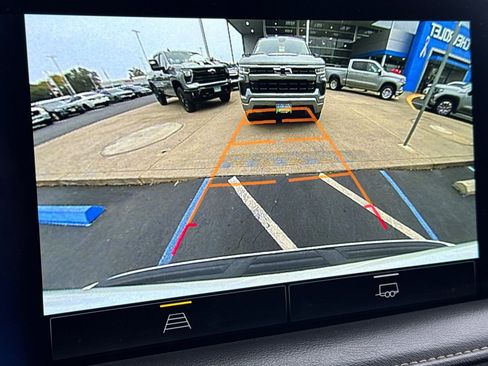 Certified 2023 Chevrolet Suburban Premier image 23