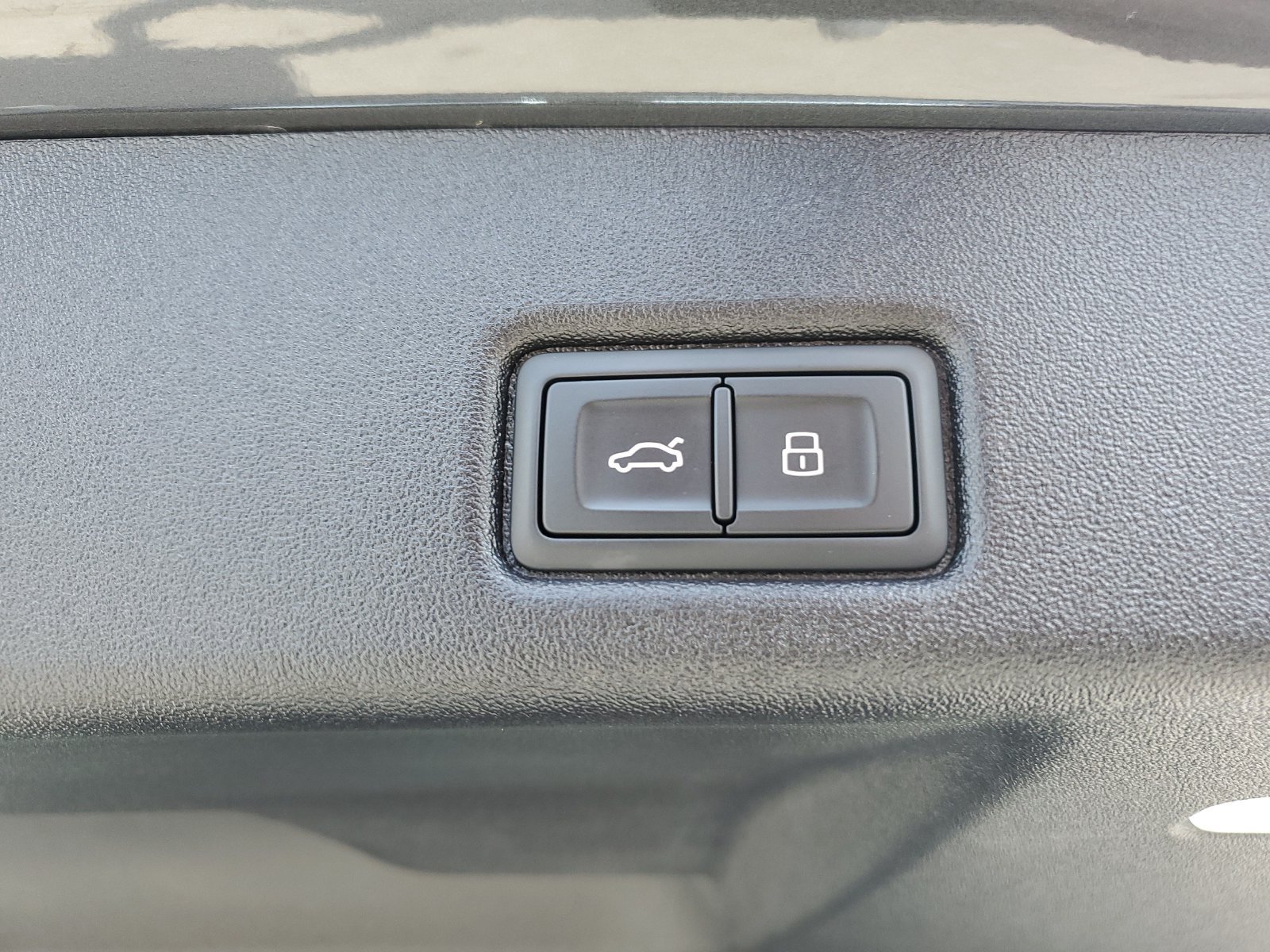 Used 2025 Audi Q5 Premium w/ Premium Plus AWD/4WD image 9