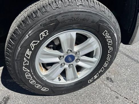Used 2015 Ford F150 XL w/ Equipment Group 101A Mid AWD/4WD image 18