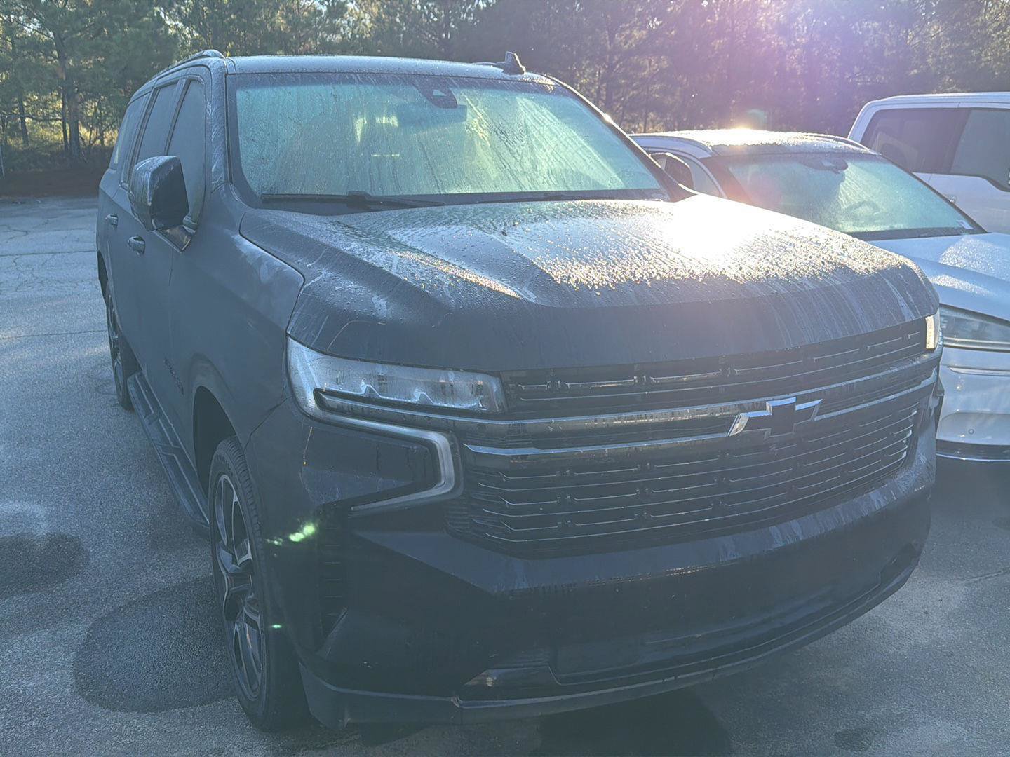 Used 2021 Chevrolet Suburban RST w/ Luxury Package RWD image 4