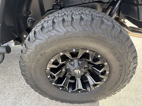 Used 2023 Jeep Wrangler Unlimited Rubicon 392 image 23