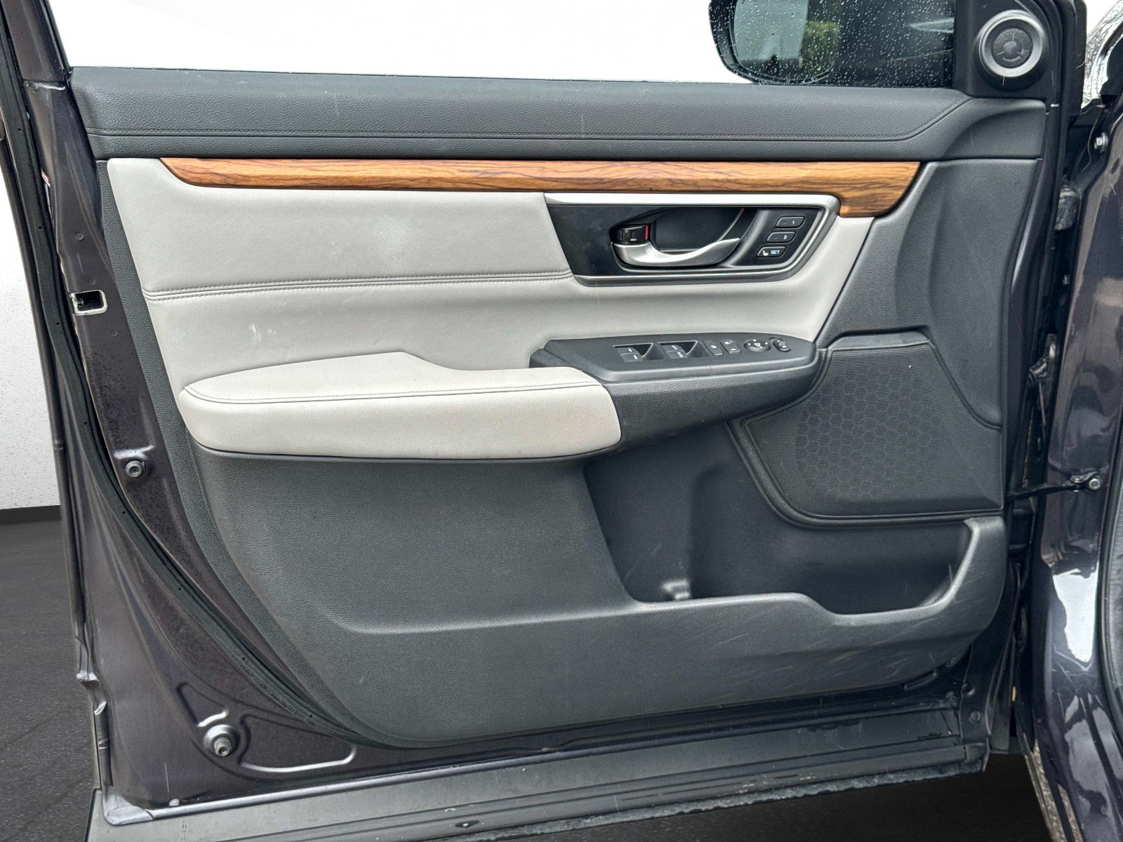 Used 2017 Honda CR-V EX-L image 19