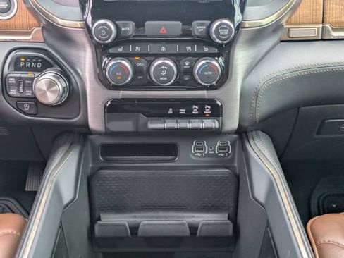 Used 2022 RAM 1500 Limited w/ Body Color Bumper Group AWD/4WD image 21