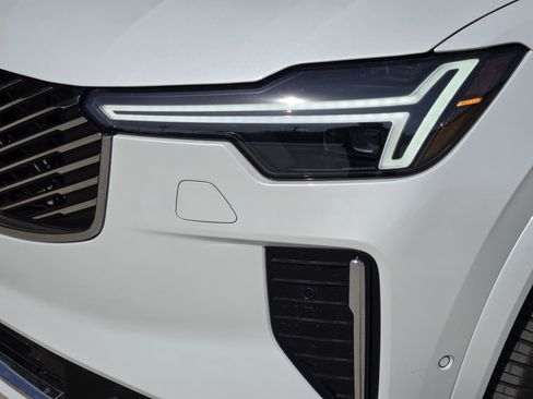 Used 2025 Volvo XC90 B6 Ultra w/ Protection Package Premier image 14