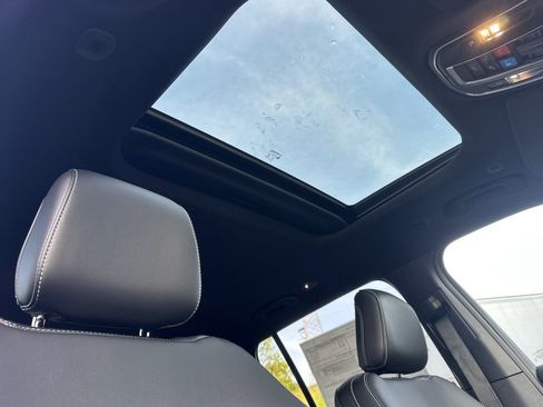 New 2026 Jeep Grand Cherokee 4WD image 17