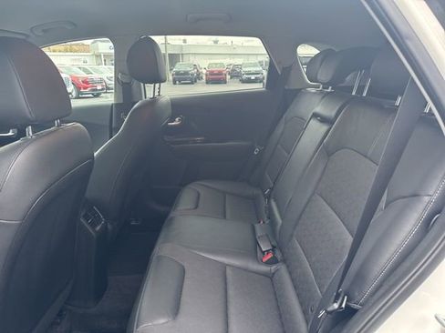 Used 2017 Kia Niro EX image 13