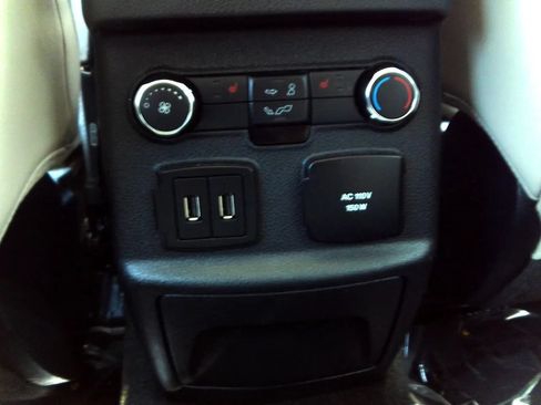 Used 2016 Ford Explorer Platinum AWD/4WD image 23