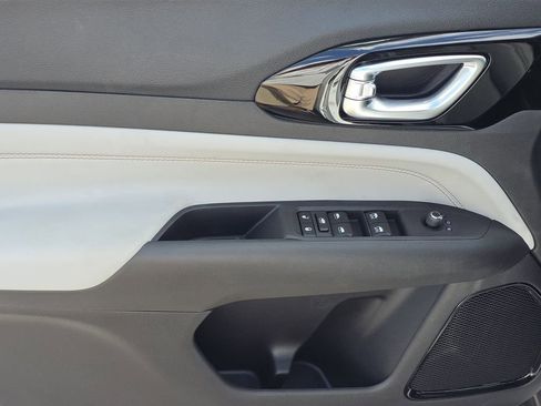 New 2026 Jeep Compass Limited image 9