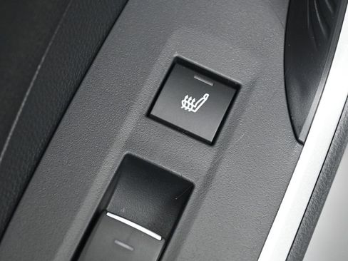 Used 2025 Toyota RAV4 XSE image 31