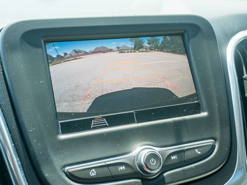 Used 2022 Chevrolet Equinox LT FWD image 24