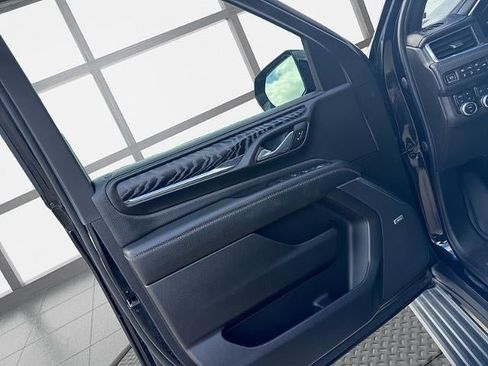 Used 2023 GMC Yukon Denali w/ Denali Reserve Package AWD/4WD image 25