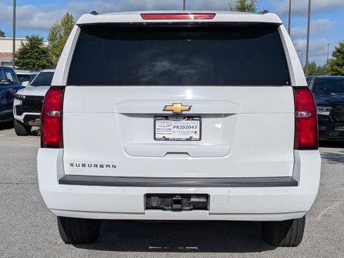 Used 2018 Chevrolet Suburban LS RWD image 5
