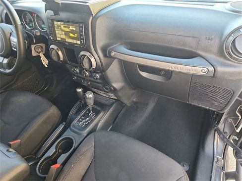 Used 2017 Jeep Wrangler Sport w/ Connectivity Group image 24
