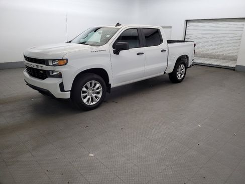 Used 2020 Chevrolet Silverado 1500 Custom w/ Custom Value Package RWD image 2