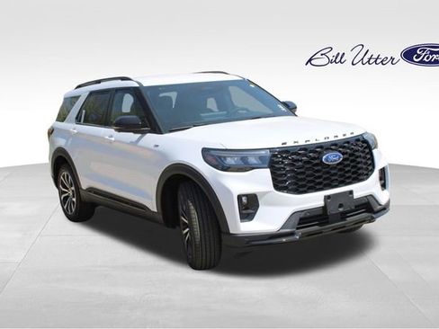 New 2026 Ford Explorer ST-Line image 2