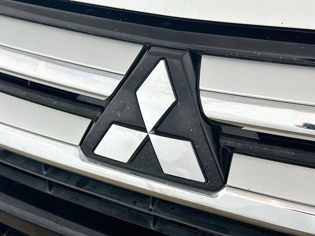Used 2016 Mitsubishi Outlander AWD image 30
