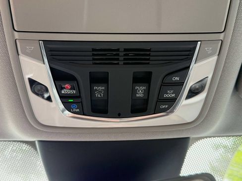 Certified 2022 Acura MDX SH-AWD w/ Technology Package image 29