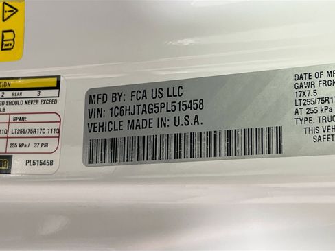 Used 2023 Jeep Gladiator Sport image 28