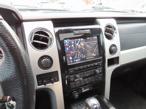 Used 2011 Ford F150 Platinum image 21