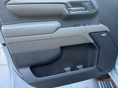 Certified 2024 Chevrolet Silverado 2500 ZR2 w/ Technology Package image 7